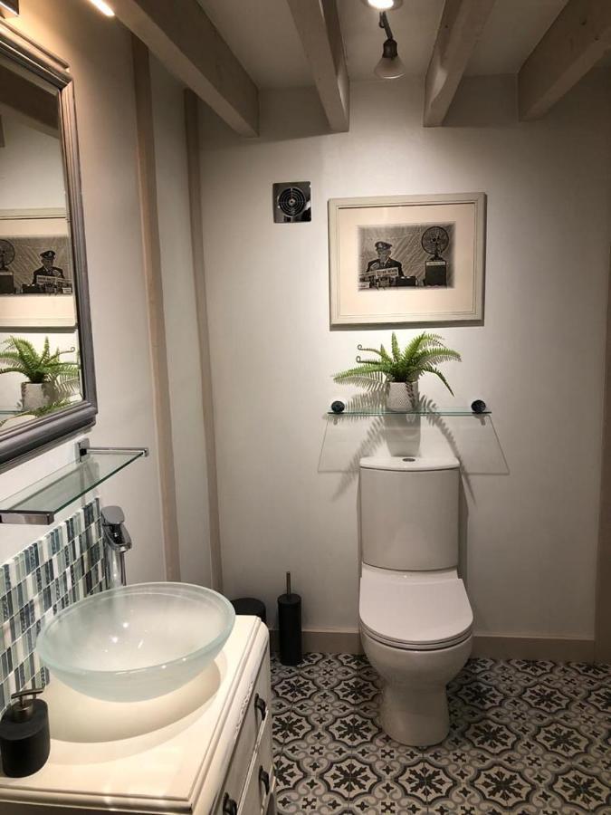 Beautiful Barn Conversion, 3 Bed, Hot Tub, Sauna, Gym, Enclosed Garden Ryde  Ngoại thất bức ảnh